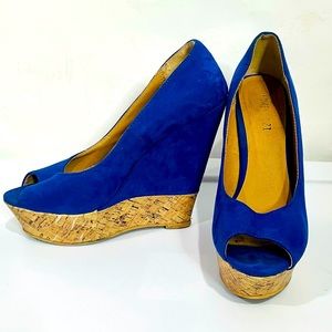 Forever 21 Blue Suede 7” Platform Heels